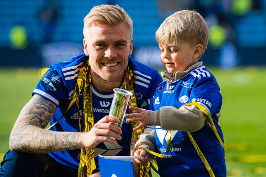 Eirik Ulland Andersen of Molde and his son