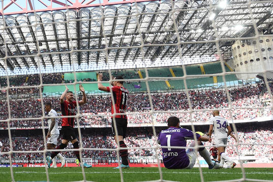 Zlatan Ibrahimovic celebrates