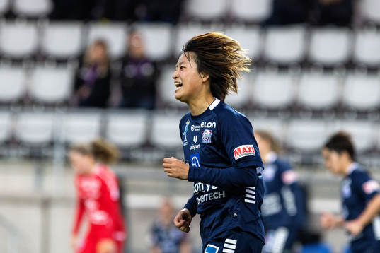 Linköpings Saori Takarada jublar