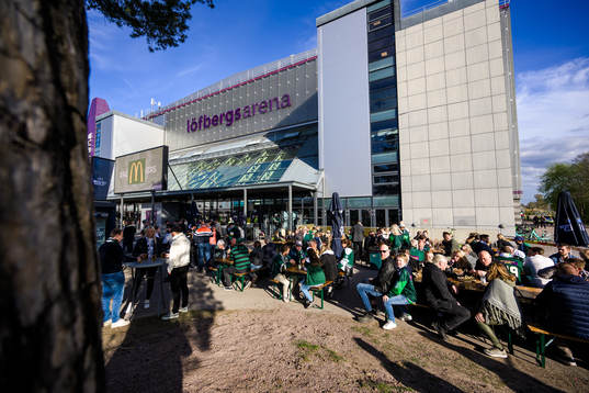 En utomhusbar har satts upp