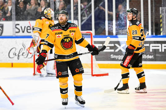 Luleås Linus Omark och Erik Gustafsson deppar