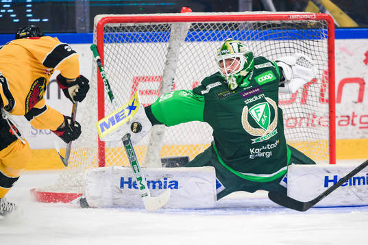 Färjestads målvakt Dominik Furch