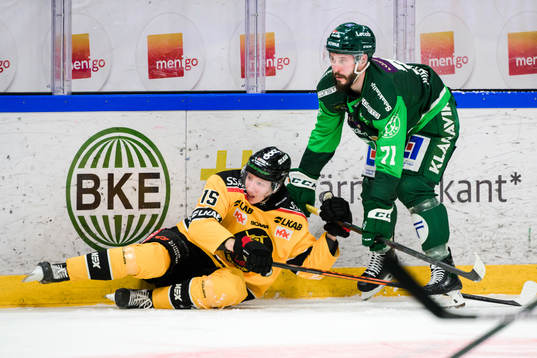 Luleås Carl Mattsson och Färjestads Jesse Virtanen