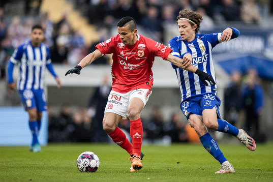 Kalmars Romario Pereira Sipiao och IFK Göteborgs Simon