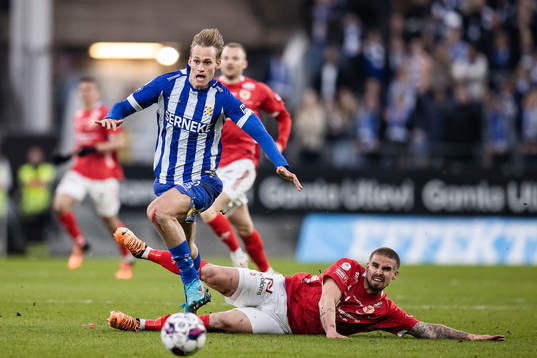 IFK Göteborgs Oscar Vilhelmsson och Kalmars Douglas