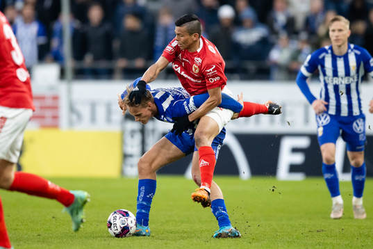 IFK Göteborgs Oscar Vilhelmsson och Kalmars Romario