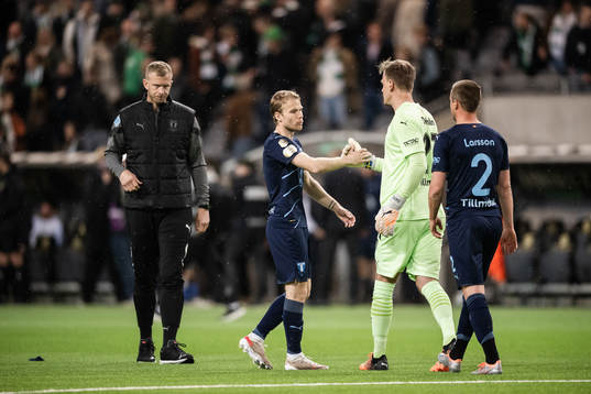 Malmö FFs Oscar Lewicki, målvakt Johan Dahlin och Eric