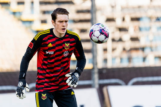 Östersunds målvakt Andrew Mills före fotbollsmatchen i