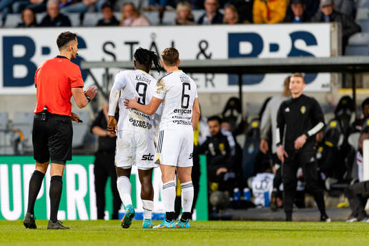 Östersunds Jordan Attah Kadiri har ont