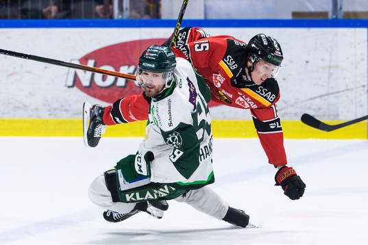 Färjestads Linus Johansson och Luleås Carl Mattsson