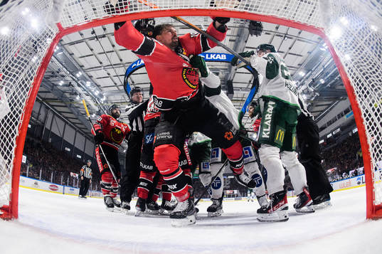 Luleås Sami Lepistö i bråk framför mål
