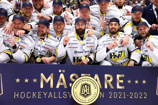 Bläddra bland fler bilder av Ishockey, Hockeyallsvenskan, Final 6, Björklöven - HV71