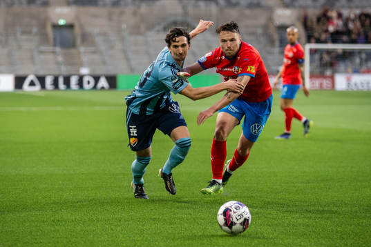 Djurgårdens Gustav Wikheim och Helsingborgs Viljormur