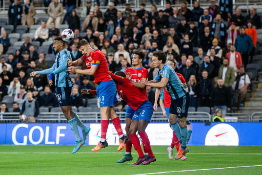 Djurgårdens Isak Hien gör 2-2
