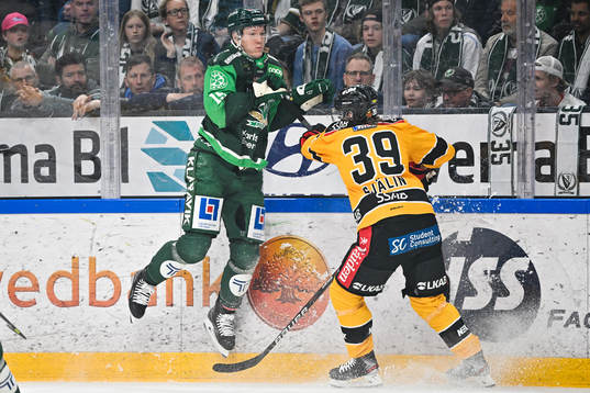 Färjestads Gustav Rydahl och Luleås Pontus Själin