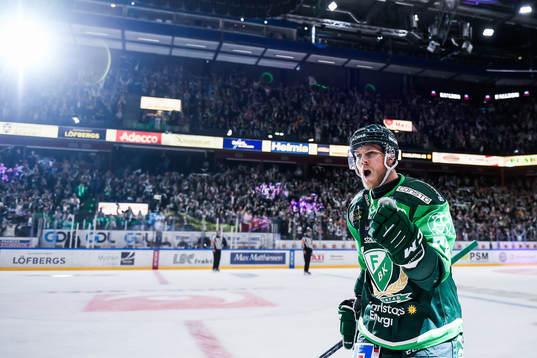 Färjestads Patrik Lundh jublar