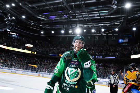 Färjestads Per Åslund jublar