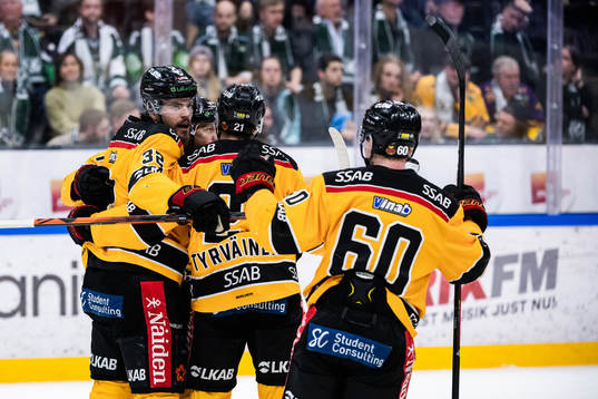 Luleås Oscar Engsund jublar