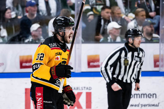 Luleås Oscar Engsund jublar