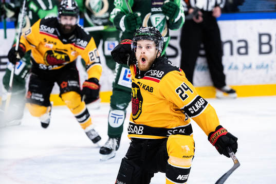Luleås Brendan Shinnimin jublar