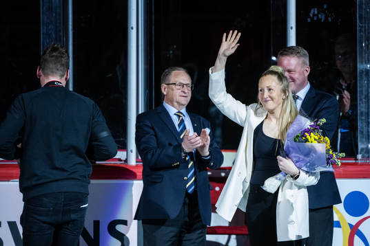 Former player Kim Martin is selected to the Swedish Hockey