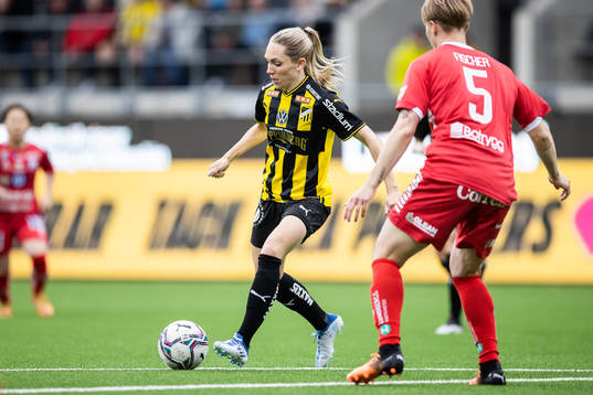 Häckens Elin Rubensson och Linköpings Nilla Fischer