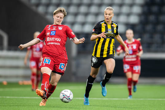Linköpings Nilla Fischer och Häckens Stine Larsen