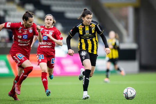 Linköpings Nellie Karlsson och Heidi Ellingsen mot