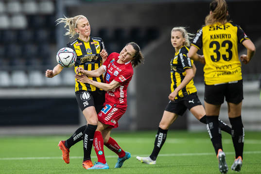 Häckens Julia Karlernäs och Linköpings Heidi Ellingsen