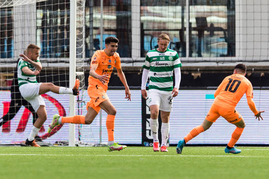 AFC Eskilstunas Amar Muhsin jublar