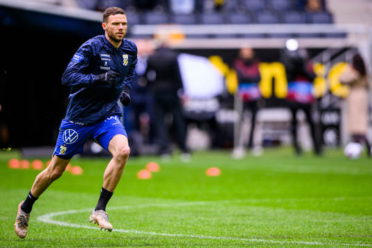 IFK Göteborgs Marcus Berg värmer upp