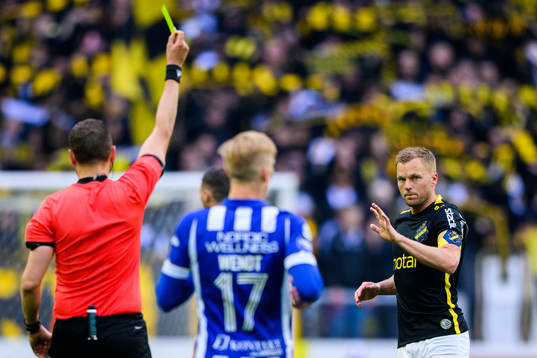 s Sebastian Larsson