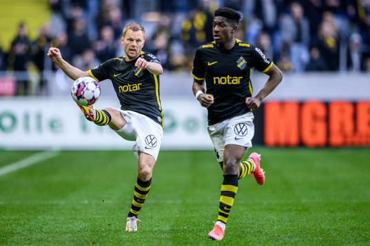 s Sebastian Larsson och Josafat Mendes