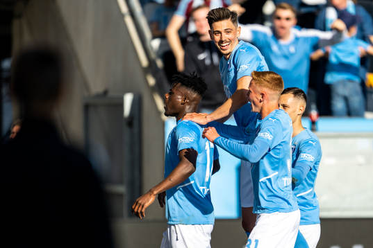 Malmö FFs Malik Abubakari jublar