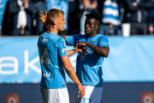 Malmö FFs Malik Abubakari jublar