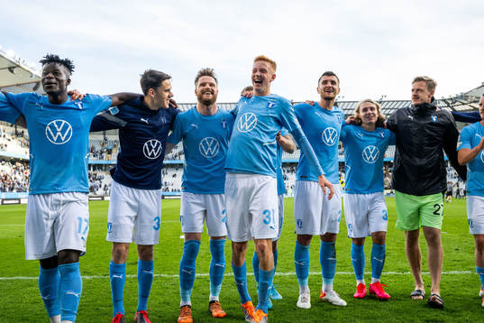 Malmö FFs Hugo Larsson jublar