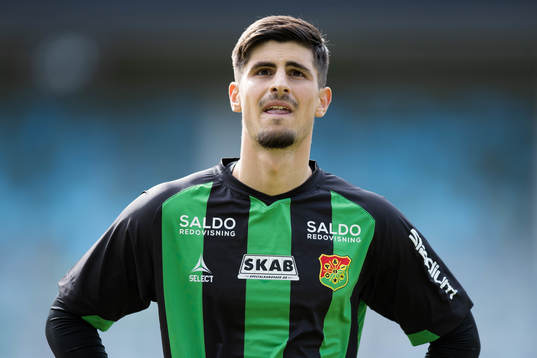 GAIS Emin Grozdanic på line up innan fotbollsmatchen i