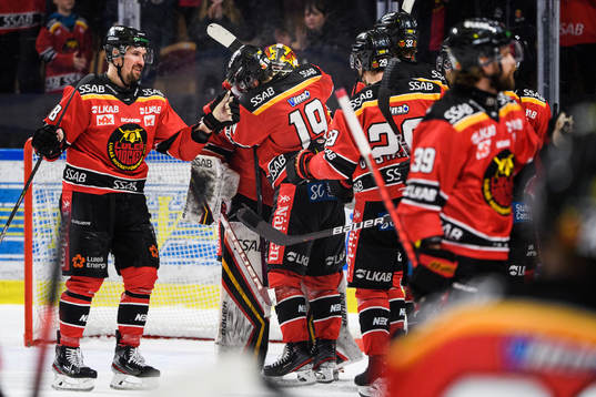 Luleås Sami Lepistö, målvakt Joel Lassinantti och