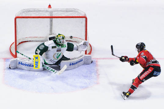 Luleås Einar Emanuelsson gör 3-0 bakom Färjestads