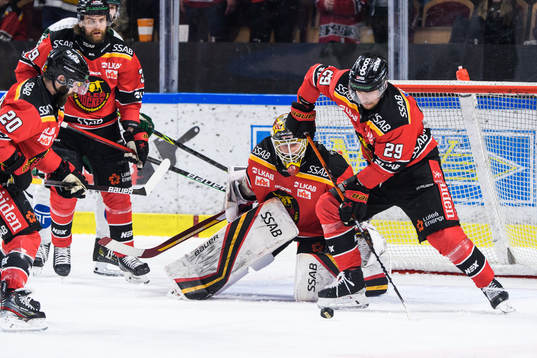 Luleås målvakt Joel Lassinantti och Erik Gustafsson
