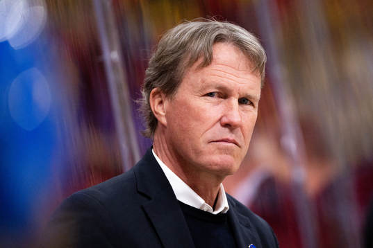 Head coach Johan Garpenlöv of Sweden