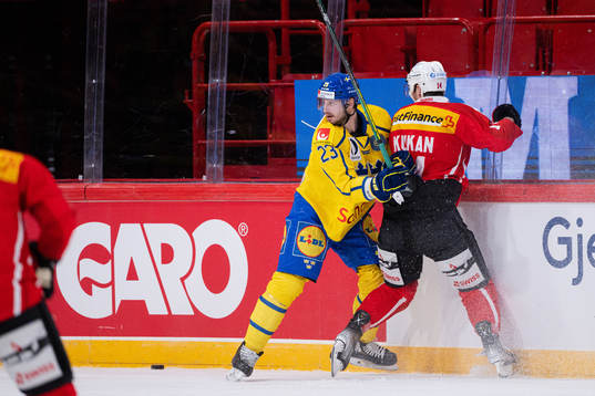Oliver Ekman-Larsson of Sweden