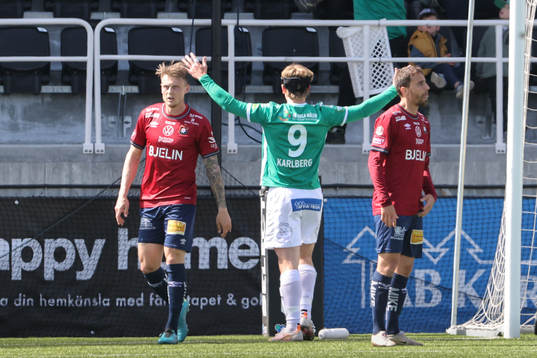 Brages Douglas Karlberg jublar