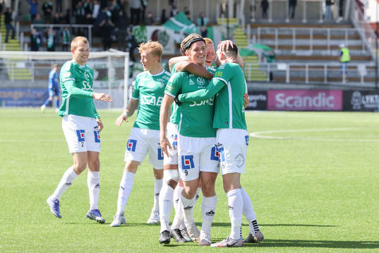 Brages Douglas Karlberg och Niklas Söderberg jublar