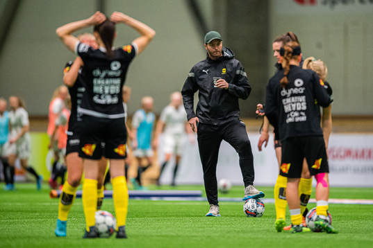 Knut Slatleim, head coach of LSK Kvinner