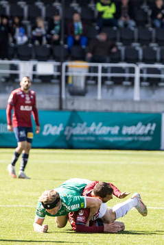 Brages Douglas Karlberg och Örgrytes Jonathan Azulay