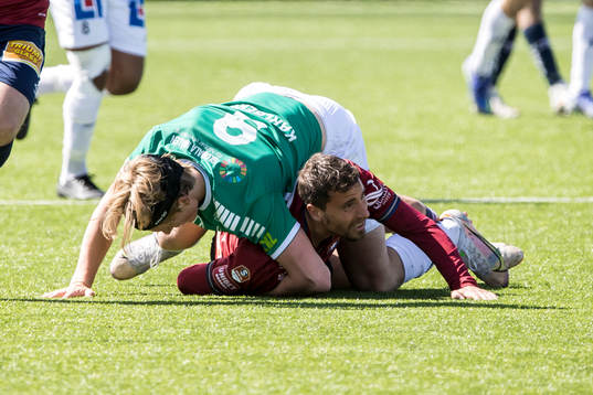 Brages Douglas Karlberg och Örgrytes Jonathan Azulay