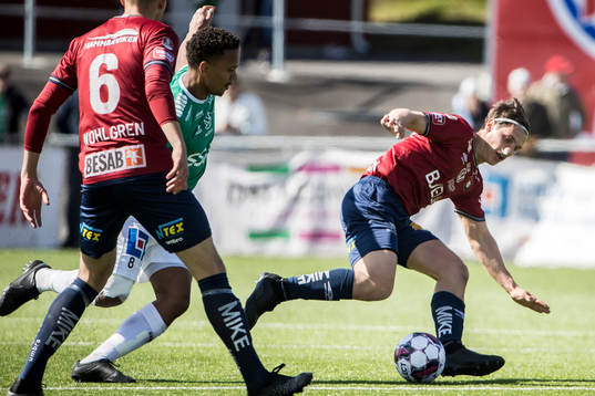 Brages Seth Kanteh Hellberg och Örgrytes Kevin Ackermann