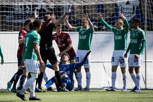 Brages målvakt Viktor Frodig