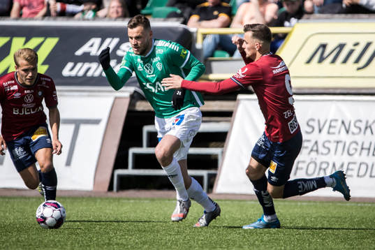 Brages Niklas Söderberg och Örgrytes Ajdin Zeljkovic